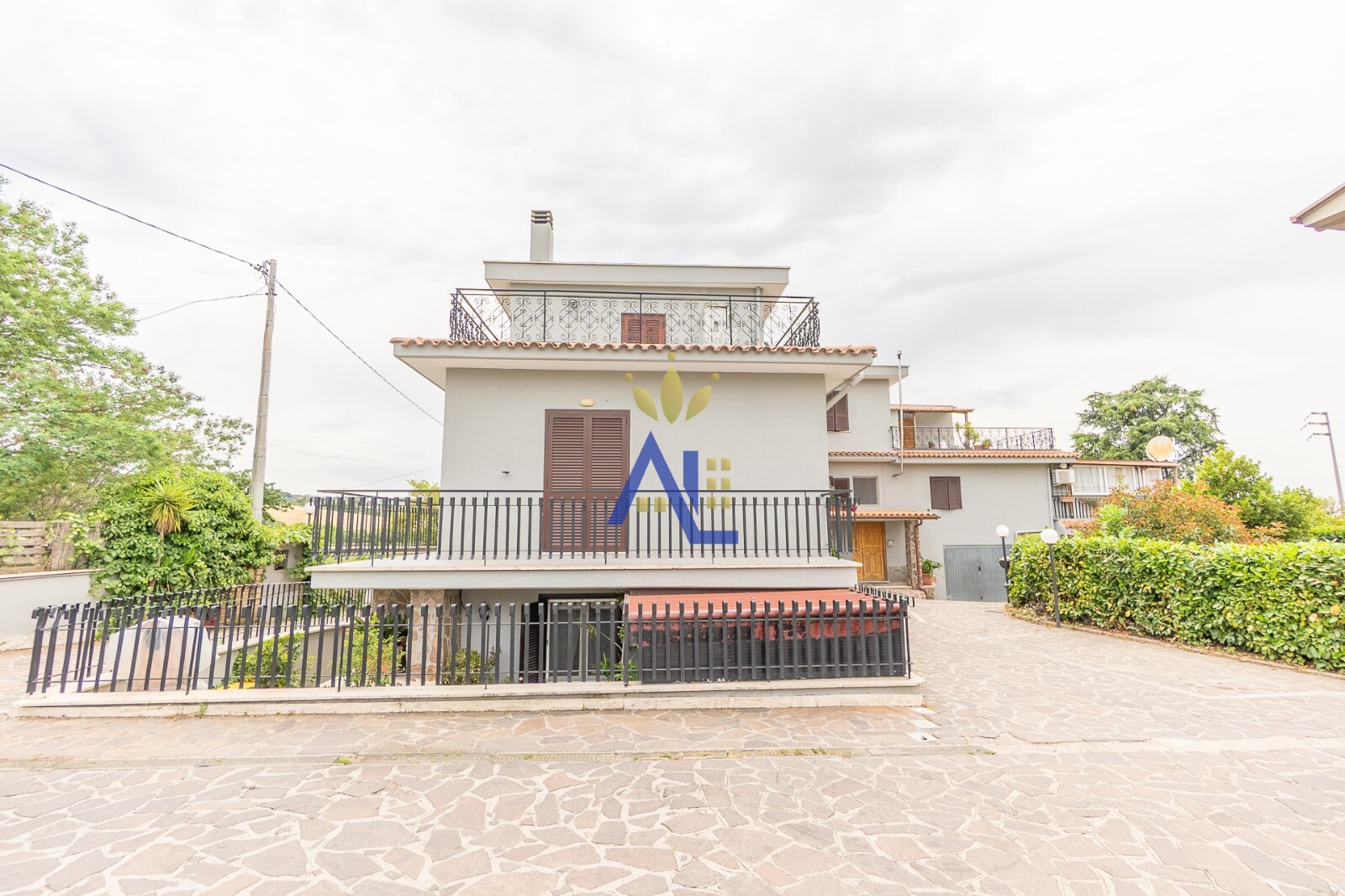 Bilocale ristrutturato in zona Laghetto