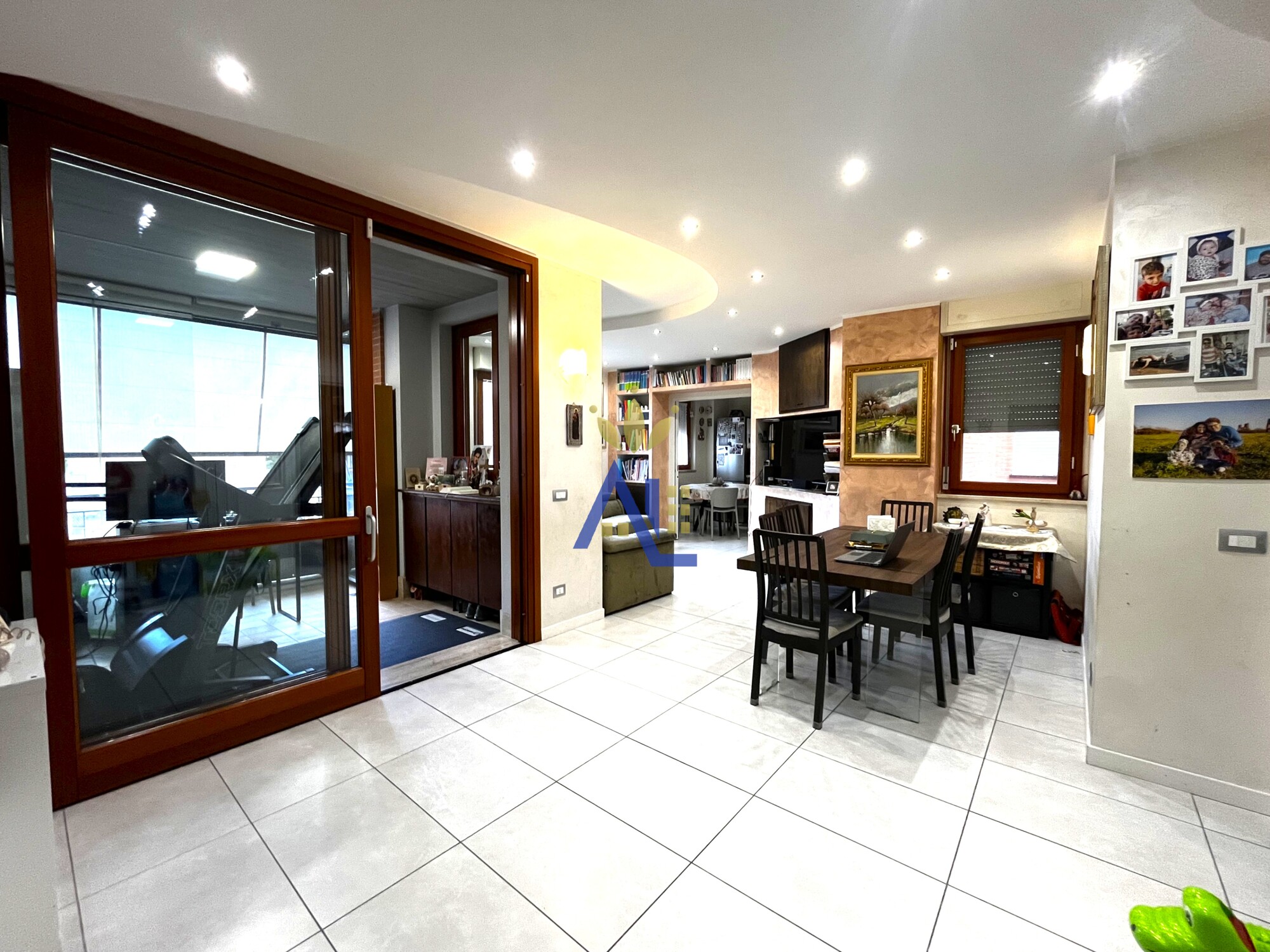 AMPIO TRILOCALE IN ZONA EUR – CASAL BRUNORI II / MEZZOCAMINO